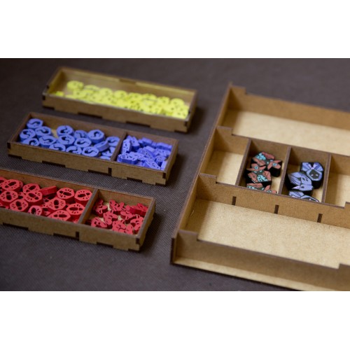 reDrewno Insert pasujący do gry...