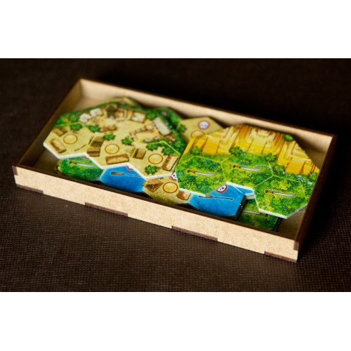 reDrewno Insert pasujący do gry...