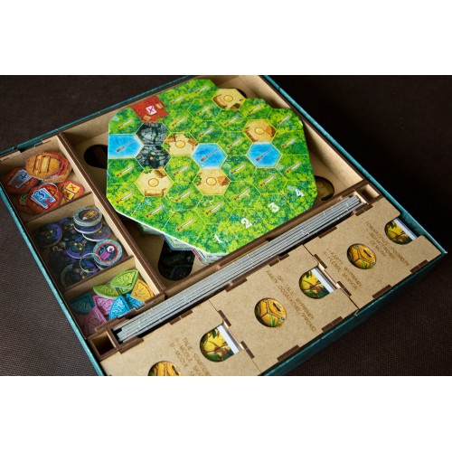 reDrewno Insert pasujący do gry...