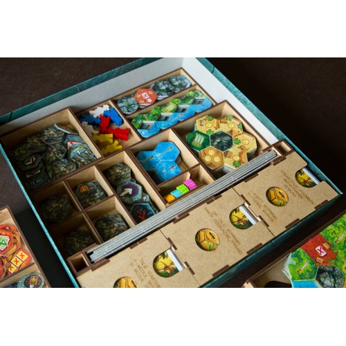 reDrewno Insert pasujący do gry...