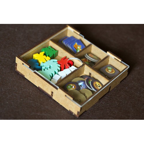 reDrewno Insert pasujący do gry...