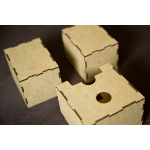 reDrewno Insert pasujący do gry...