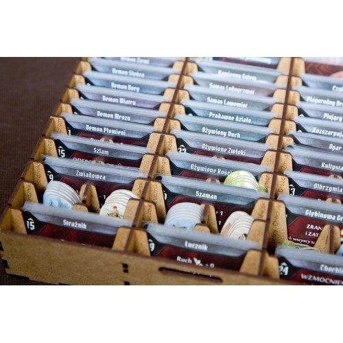 reDrewno Insert pasujący do gry...