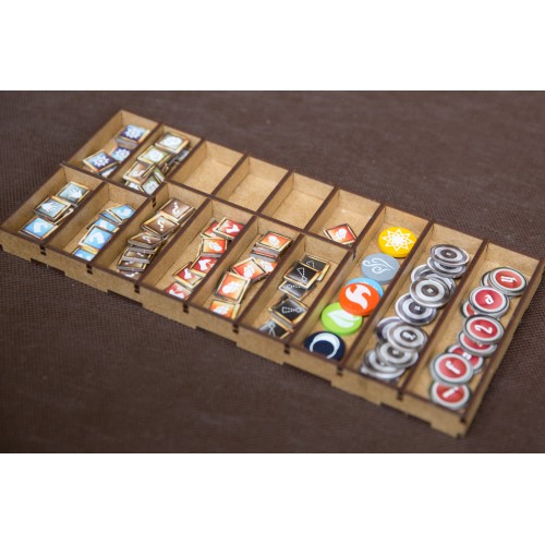 reDrewno Insert pasujący do gry...