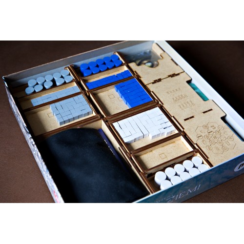 reDrewno Insert pasujący do gry...