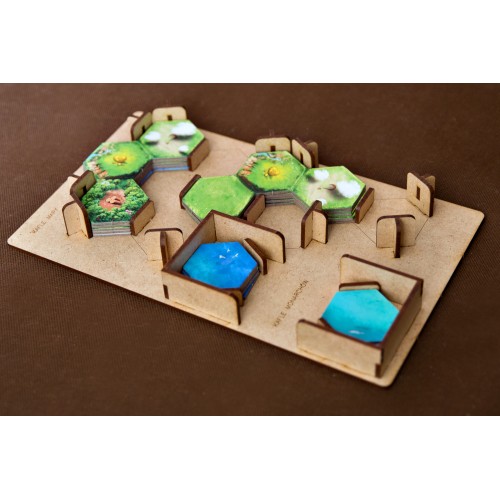 reDrewno Insert pasujący do gry...