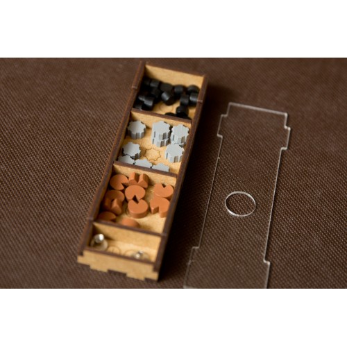 reDrewno Insert pasujący do gry...