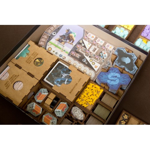 reDrewno Insert pasujący do gry...