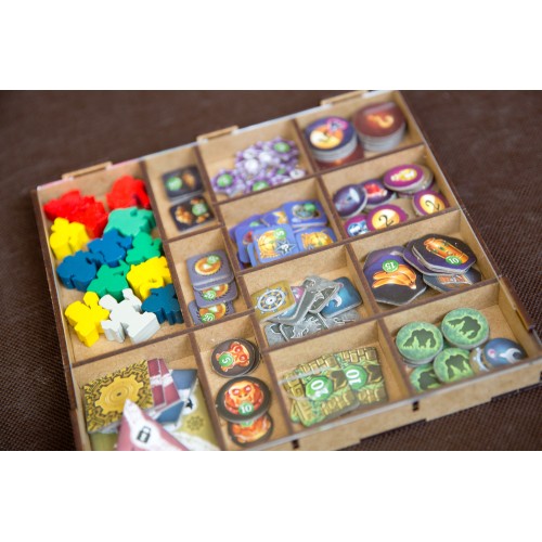 reDrewno Insert pasujący do gry...