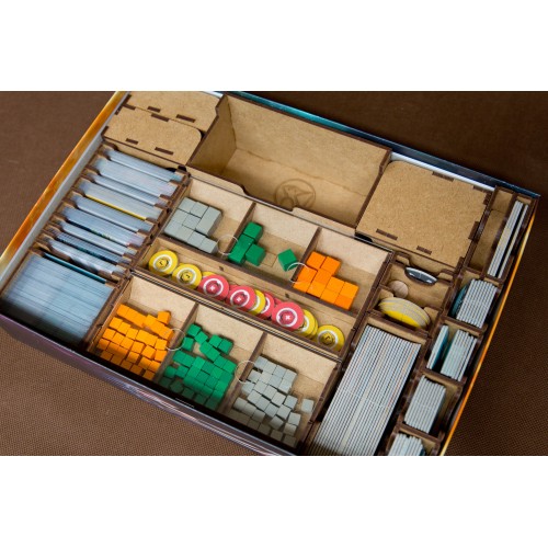 reDrewno Insert pasujący do gry...