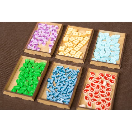 reDrewno Insert pasujący do gry...