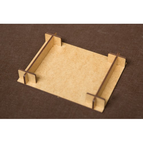 reDrewno Insert pasujący do gry...