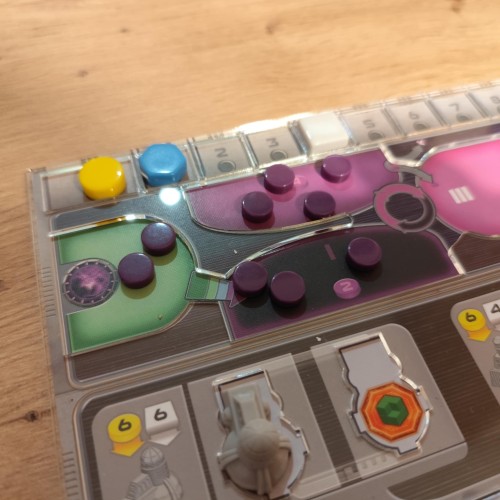 Zestaw 5 akrylowych osłonek do gry...