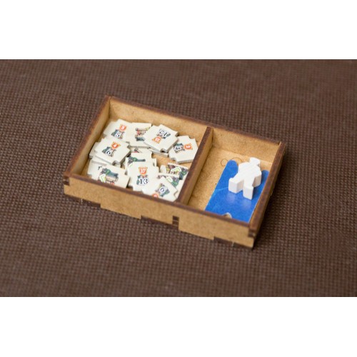 reDrewno Insert pasujący do gry...