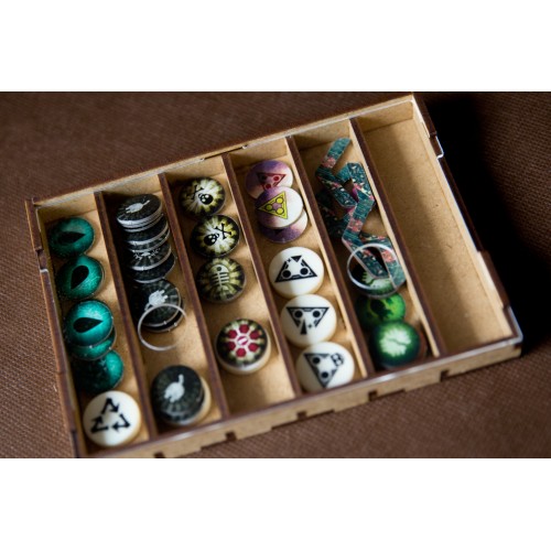 reDrewno Insert pasujący do gry...