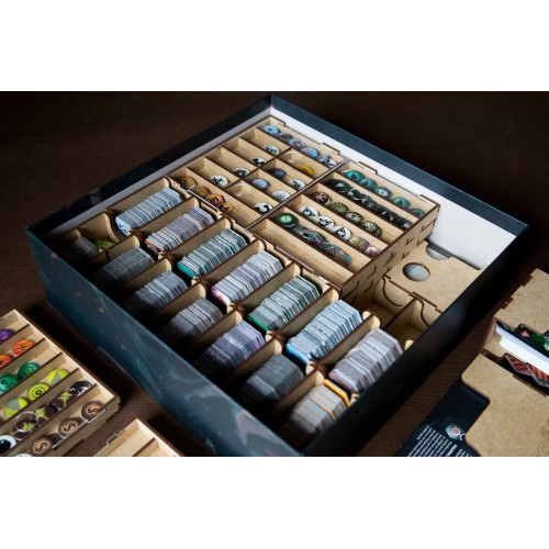 reDrewno Insert pasujący do gry...