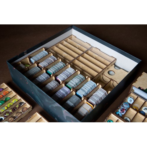 reDrewno Insert pasujący do gry...