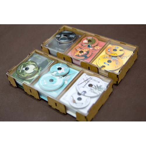 reDrewno Insert pasujący do gry...