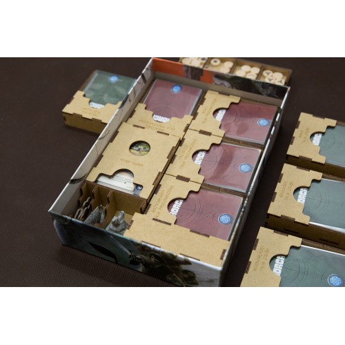 reDrewno Insert pasujący do gry...