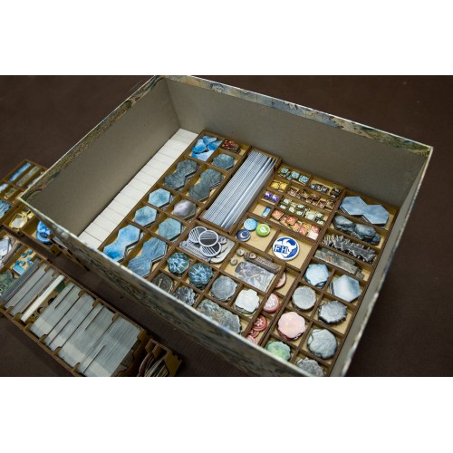 reDrewno Insert pasujący do gry...