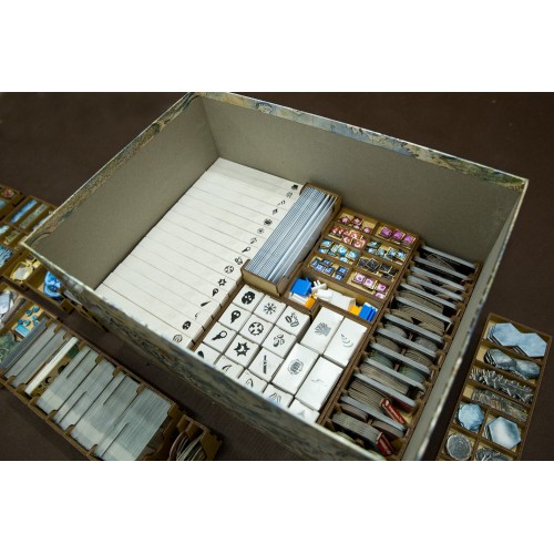 reDrewno Insert pasujący do gry...