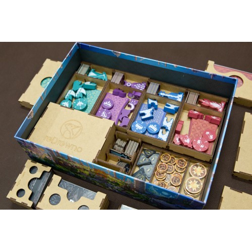 reDrewno Insert pasujący do gry...