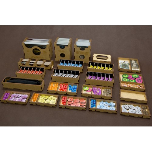 reDrewno Insert pasujący do gry...