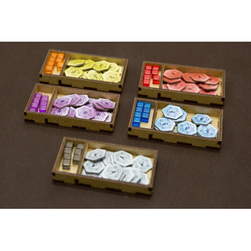 reDrewno Insert pasujący do gry...