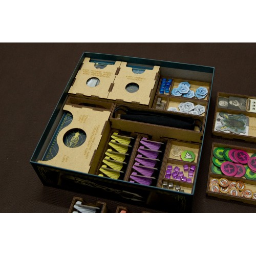 reDrewno Insert pasujący do gry...